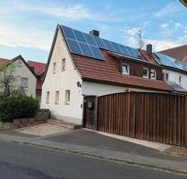 Neu renoviertes Wohnhaus mit großem Gründstück, Garten und Halle - Bergtheim