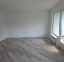 2 Zimmer Wohnung zur Untermiete 1200 warm mit Balkon - Berlin Reinickendorf