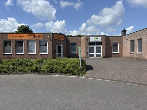 Foto - Brüggen Zentrum Büroflächen 180 m²+ 95 m² Keller 