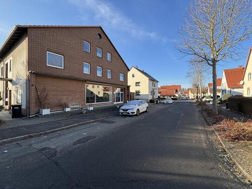 Foto - Geräumige Ladenfläche mit Schaufenster bei Duderstadt
