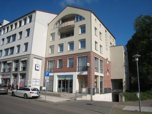 Foto - Duplex-Stellplatz in der Tiefgarage in der Bahnhofstraße zu vermieten