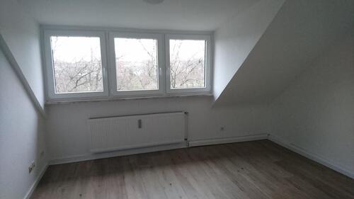 Foto - 1 Zi. DG-Appartement mit Duschbad und EBK im 4.OG in Rath