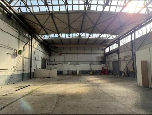 Foto - Großzügige Lager-Produktionshalle 