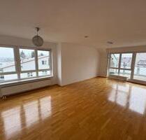 4,5-Zi. Maisonette mit Galerie & 2 TG-Stellplätzen in Freiberg(N) - Freiberg am Neckar