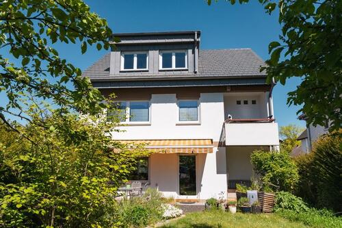 Foto - Einfamilienhaus Neuwied - 4 Garagen, neues Dach, neue Heizung