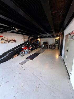 Foto - Halle mieten, Werkstatt für Motorrad Gewerbehalle, Lager, Garage
