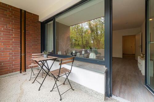 Foto - Komplett renoviert. Sofort einziehen und wohlfühlen. Direkt am Park