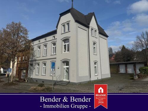 Foto - Praxishaus mit genügend Praxis- Abstell- und Parkfläche, zentral in Schladern!