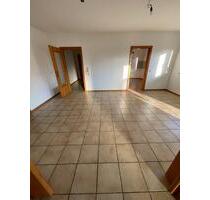 Großzügige 5-Zimmer-Wohnung in LandauIsar, Untere Stadt - Landau an der Isar