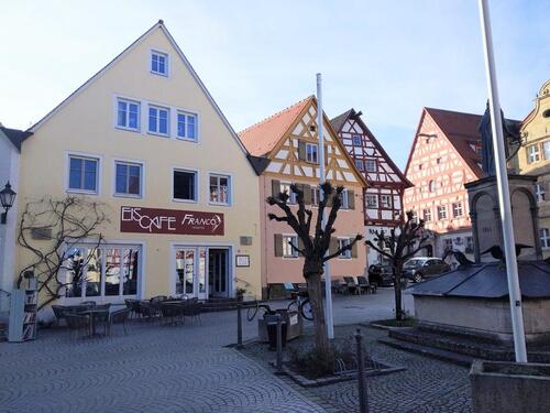 Foto - Mehrfamilienhaus, Wohnhaus in Wolframs-Eschenbach