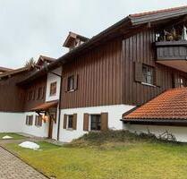 Gemütliche 2-Zimmer-Mansardenwohnung und Stellplatz in Durach