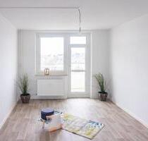 Balkonwohnung mit Tageslichtbad und guter Anbindung an den ÖPNV - Chemnitz Hilbersdorf