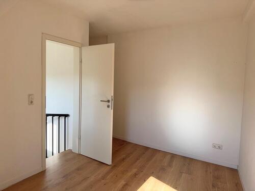 Foto - Helle 2-Zimmer-Wohnung mit EBK, Stellplatz & zusätzlichem DG-Raum