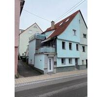 Sofort einziehen oder als Invest Doppelhaushälfte mit 3 Wohnungen - Ludwigsburg