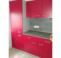 Drei-Zimmer Wohnung; 61 m2; DG- 2. OG; ruhig; - Frankfurt am Main Schwanheim