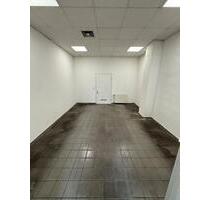 Vermiete Lagerfläche mit 32qm - 13,00&nbsp;EUR Kaltmiete, ca.&nbsp; 13,50&nbsp;m&sup2; in Berlin (PLZ: 10318) Lichtenberg