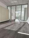 Foto - Büro mit lichtdurchfluteten Räumen und moderner Ausstattung in 1-A-Lage
