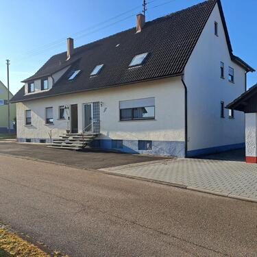 Foto - Charmantes Doppelhaus auf dem Land