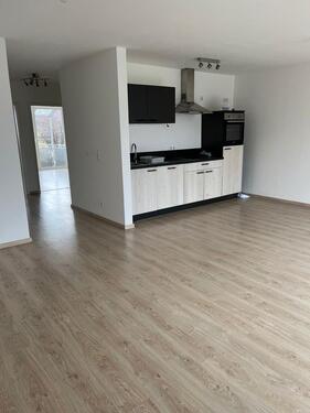 Foto - Helle 3 Zimmer Wohnung *neu renoviert*!