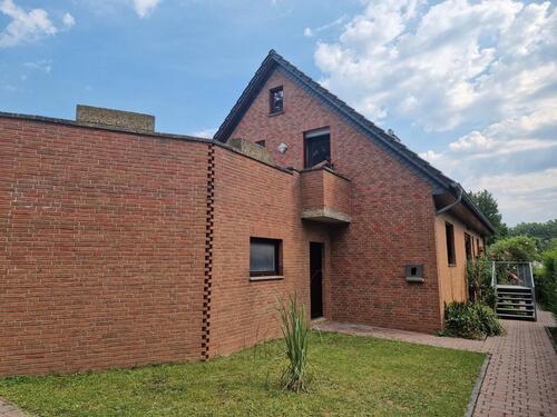 Foto - 6 Zimmer Mehrfamilienhaus, Wohnhaus in Lengede