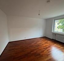 Renovierte 2.Zimmer Wohnung mit Balkon & PKW Stellplatz - Bonn Bad Godesberg