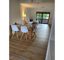 Hochwertig renovierte 3-Zimmer-Wohnung mit EBK, Balkon, Garage - Würzburg Lengfeld