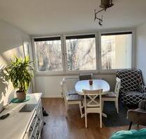 Großes Zimmer in einer Wohngemeinschaft - München Berg am Laim