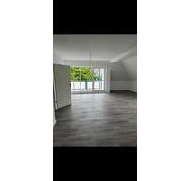 Schöne 2 -Zimmer, Dachgeschoss-Wohnung, Memmingen -Stadtmitte - Trunkelsberg