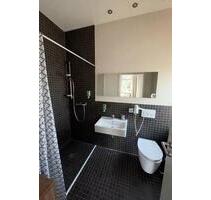 2-Zimmer-Altbau mit 2 Bädern - 750,00&nbsp;EUR Kaltmiete, ca.&nbsp; 60,00&nbsp;m&sup2; in Markkleeberg (PLZ: 04416)