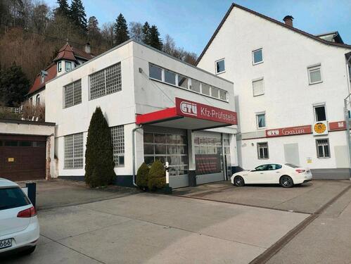 Foto - Attraktive dreigeschossige Autowerkstatt in Oberndorf