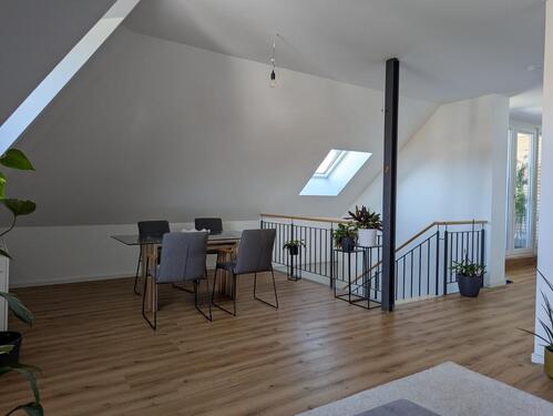 Foto - 4 Zimmer Dachgeschoßwohnung zur Miete in Au am Rhein