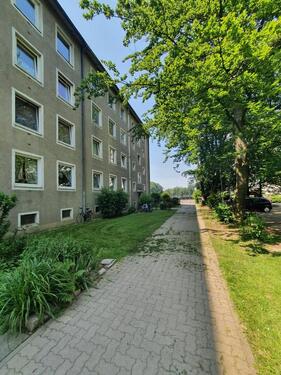 Foto - Geräumige 4-Zimmer-Wohnung mit Badewanne in Minden zu vermieten Balkon - In Renovierung!