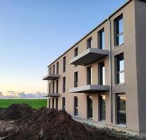 ERSTBEZUG mit Blick ins Grüne - 712,00&nbsp;EUR Kaltmiete, ca.&nbsp; 59,50&nbsp;m&sup2; in Tessin (PLZ: 18195)