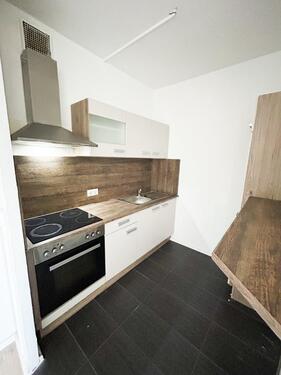 Foto - FAMILIEN AUFGEPASST! Top sanierte 5-Zimmerwohnung mit EBK, 2 Bäder & 2 Balkone.