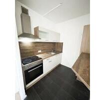 FAMILIEN AUFGEPASST! Top sanierte 5-Zimmerwohnung mit EBK, 2 Bäder & 2 Balkone. - Chemnitz Klaffenbach