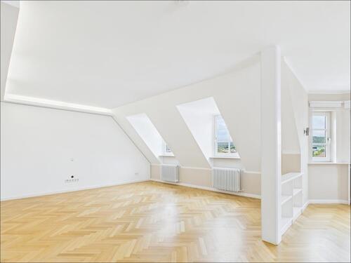 Foto - 6 Zimmer Dachgeschoßwohnung in Klingenberg am Main