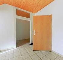 Dachgeschosswohnung mit Gartenanteil in ruhiger Lage von Korschenbroich-Steinhausen