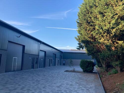 Foto - 261 m2 Lagerhalle mit Büro, WC, Teeküche in Kempen zu vermieten.