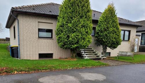 Foto - Einfamilienhaus mit 8 Zimmern und GartenGarage in Duderstadt