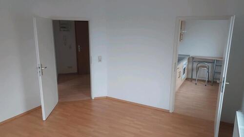 Foto - Sehr schöne , renovierte 2 Zimmer Wohnung mit Einbauküche