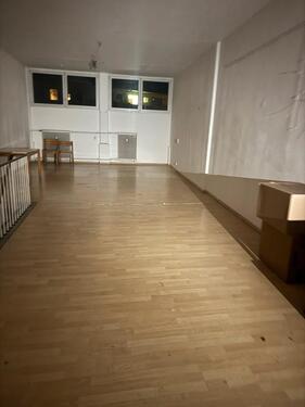 Foto - Attraktives Ladenlokal Nagelstudio Versicherung Einzelhandel