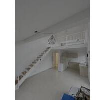 3 Zi-Whg mit Galerie, 2 Balkonen, 2 Bäder in Oberhaching