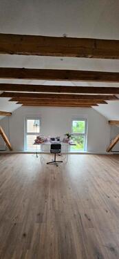 Foto - Erstbezug nach Sanierung - helle und großzügige DG Wohnung