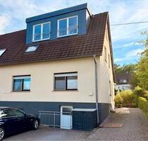 Modernes Einfamilienhaus mit Garten und ausgebautem Dachgeschoss - Hilchenbach