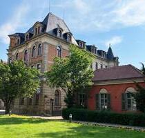 großes Wohnzimmer, Parkett & Wanne DG-Wohnung *** sofort frei *** - Pirna