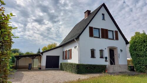 Foto - 120m² freistehendes Einfamilienhaus mit 1.000m² Grundstück Hilgen