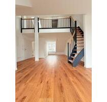 Exklusives Wohnen im Ostend – Stilvolle 3-Zimmer-Maisonette mit Skylineblick - Frankfurt am Main Bornheim