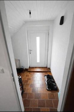 Foto - 2 Zimmer DG Wohnung, EBK - 725,00&nbsp;EUR Kaltmiete, ca.&nbsp; 68,00&nbsp;m&sup2;