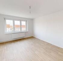 Helle 4-Zimmer-Wohnung mit moderner EINBAUKÜCHE und Wannenbad - Wittenberg Lutherstadt