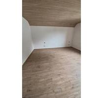 4 Zimmer Küche Bad 120qm - 1.250,00&nbsp;EUR Kaltmiete, ca.&nbsp; 120,00&nbsp;m&sup2; in Amberg (PLZ: 92224)